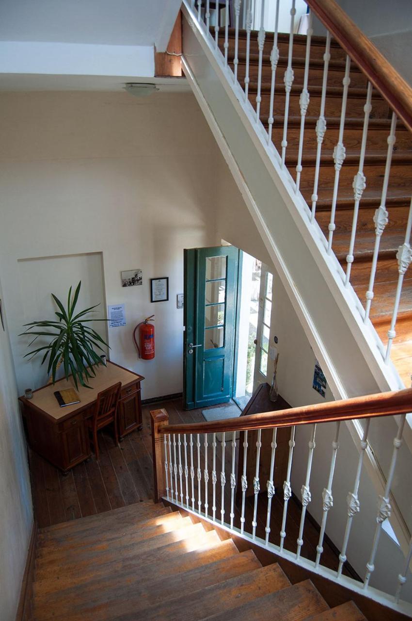 Historical Guesthouse - Self Catering Apartments Lüderitz Extérieur photo